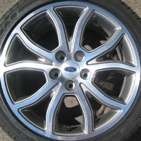 ford fusion 2010 tire size